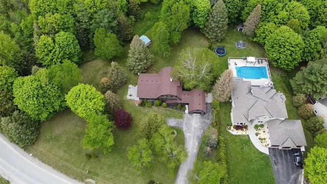 37 Alpine Dr, House detached with 4 bedrooms, 2 bathrooms and 11 parking in Oro Medonte ON | Image 2