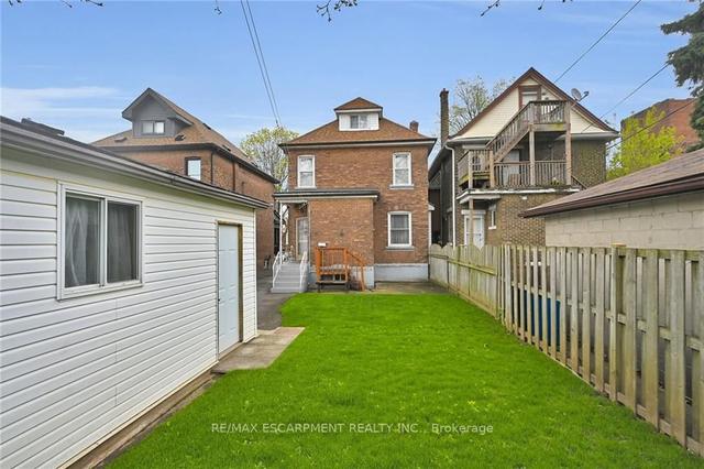 21 Rosslyn Ave N, House detached with 4 bedrooms, 2 bathrooms and 2 parking in Hamilton ON | Image 27