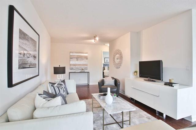 1802 - 8 Park Rd, Condo with 2 bedrooms, 2 bathrooms and 1 parking in Toronto ON | Image 27