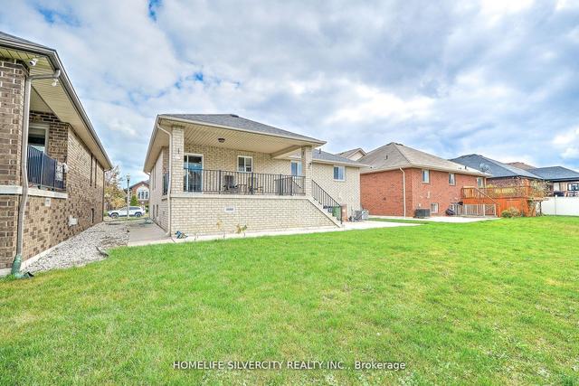 3133 Leisure Cres, House detached with 3 bedrooms, 3 bathrooms and 4 parking in Windsor ON | Image 36
