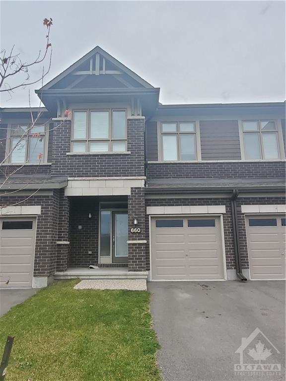 660 Capricorn Circle, Townhouse with 3 bedrooms, 3 bathrooms and 2 parking in Ottawa ON | Image 1