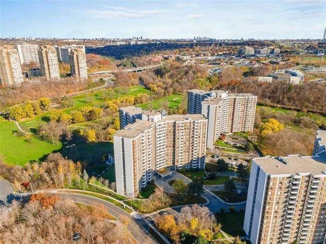 416 - 10 Edgecliff Gfwy, Condo with 3 bedrooms, 2 bathrooms and 1 parking in Toronto ON | Image 23