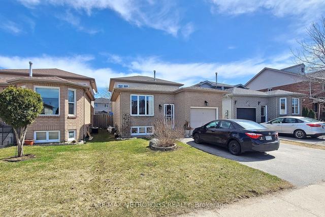 73 Downing Cres, House attached with 3 bedrooms, 3 bathrooms and 3 parking in Barrie ON | Image 12