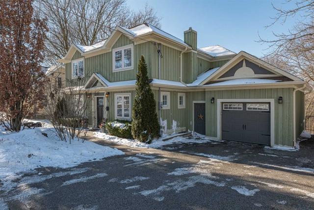 396 Oak St, House detached with 3 bedrooms, 3 bathrooms and 6 parking in Newmarket ON | Image 1