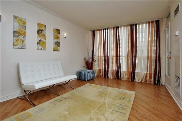 1003 - 256 Doris Ave, Condo with 2 bedrooms, 2 bathrooms and 1 parking in Toronto ON | Image 5