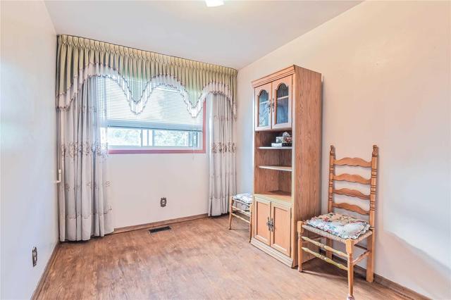 84 Archibald St, House detached with 3 bedrooms, 2 bathrooms and 2 parking in Brampton ON | Image 12