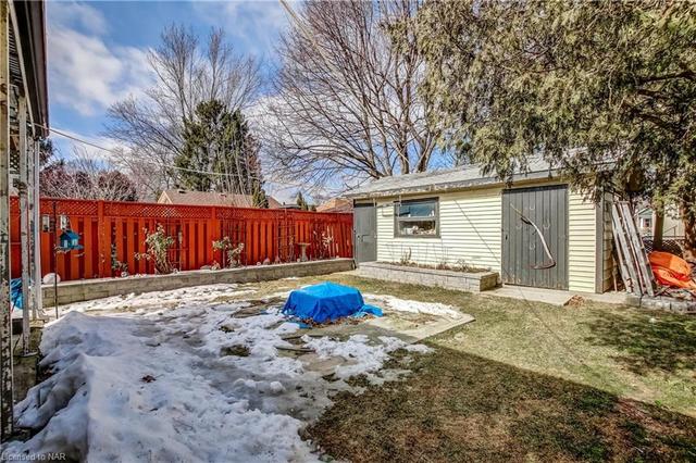 93 Dufferin Street, House detached with 3 bedrooms, 2 bathrooms and null parking in St. Catharines ON | Image 30