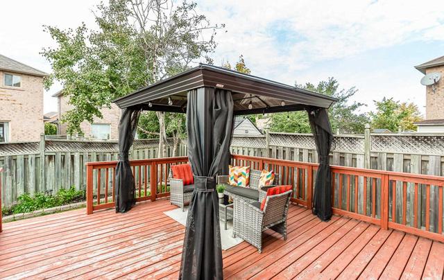 3369 Spirea Terr, House semidetached with 3 bedrooms, 3 bathrooms and 5 parking in Mississauga ON | Image 35
