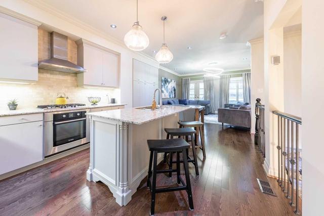 75 Pleasant Blvd, Townhouse with 2 bedrooms, 3 bathrooms and 2 parking in Toronto ON | Image 27