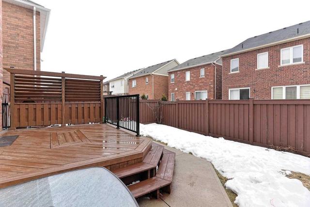 12 Mercedes Rd, House detached with 3 bedrooms, 3 bathrooms and 6 parking in Brampton ON | Image 27