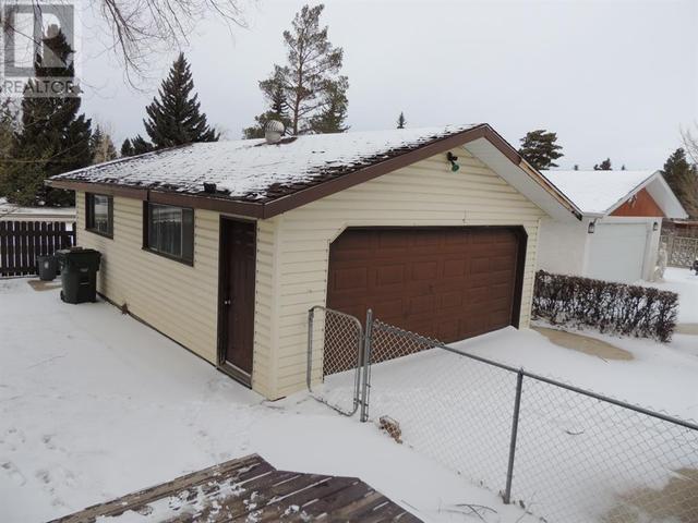 55 Ewart Crescent Se, House detached with 4 bedrooms, 2 bathrooms and 2 parking in Medicine Hat AB | Image 4