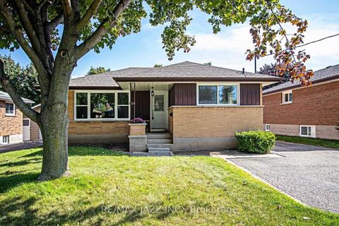 main - 325 Poplar St, House detached with 3 bedrooms, 1 bathrooms and 2 parking in Oshawa ON | Card Image