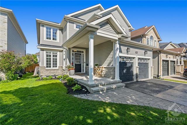 122 Chenoa Way, House detached with 5 bedrooms, 4 bathrooms and 4 parking in Ottawa ON | Image 2