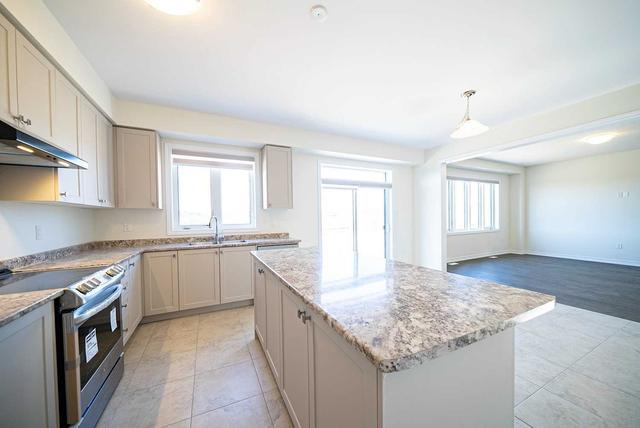 21 Bee Cres, House detached with 4 bedrooms, 4 bathrooms and 4 parking in Brantford ON | Image 4