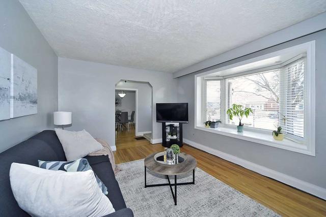 toronto - 7 Adele Ave, House detached with 3 bedrooms, 2 bathrooms and 7 parking in Toronto ON | Image 33