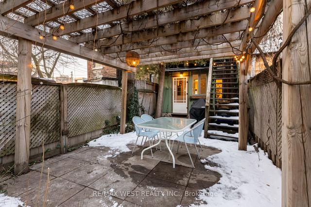 2185 Dundas St W, House attached with 3 bedrooms, 3 bathrooms and 0 parking in Toronto ON | Image 24