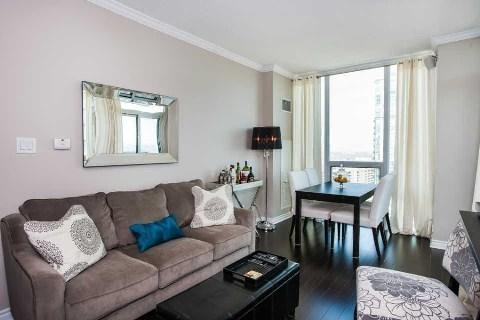 2611 - 3525 Kariya Dr, Condo with 2 bedrooms, 1 bathrooms and 1 parking in Mississauga ON | Image 5