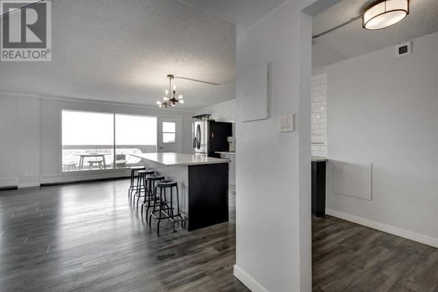 2912, - 221 6 Avenue Se, Condo with 2 bedrooms, 1 bathrooms and null parking in Calgary AB | Image 15