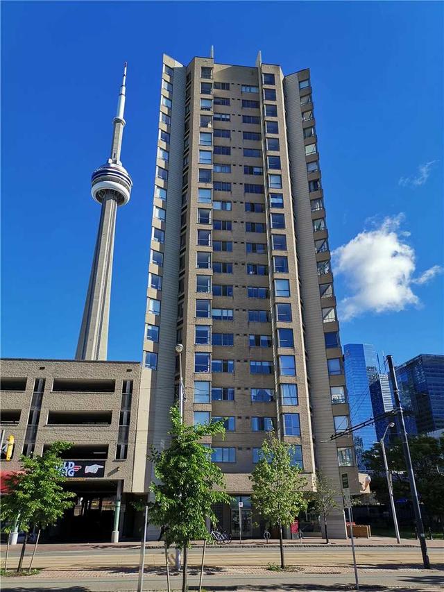 705 - 250 Queens Quay W, Condo with 2 bedrooms, 1 bathrooms and 0 parking in Toronto ON | Image 1