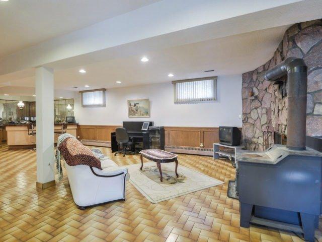 119 Hawman Ave, House detached with 4 bedrooms, 4 bathrooms and 20 parking in Vaughan ON | Image 15