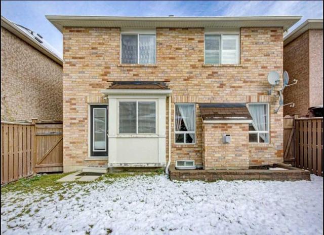 32 Benmore Cres, House detached with 4 bedrooms, 4 bathrooms and 4 parking in Brampton ON | Image 19