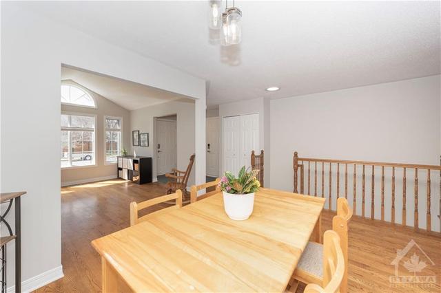 1382 Chicory Place, House detached with 2 bedrooms, 2 bathrooms and 3 parking in Ottawa ON | Image 12