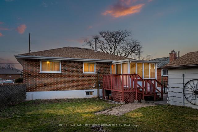 80 Cameo Ave, House detached with 3 bedrooms, 2 bathrooms and 5 parking in Hamilton ON | Image 33