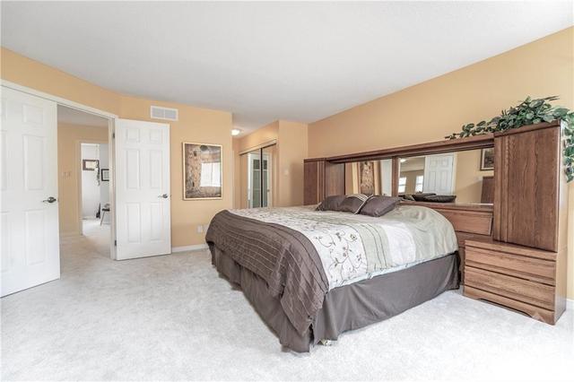 28 Thresher Avenue, House detached with 4 bedrooms, 3 bathrooms and 6 parking in Ottawa ON | Image 20