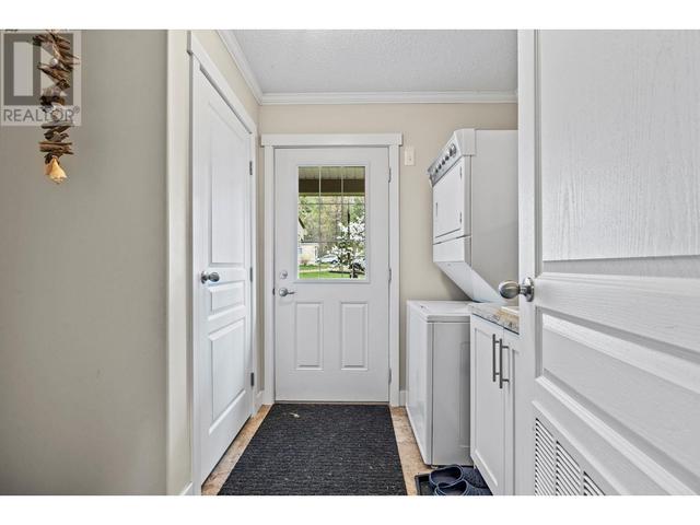 4 - 12069 Westside Road, House other with 2 bedrooms, 1 bathrooms and 4 parking in Okanagan (Part) 1 BC | Image 7