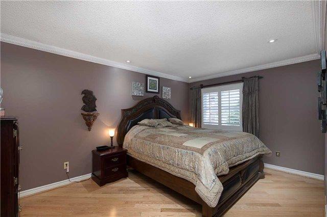 728 Shanahan Blvd, House attached with 3 bedrooms, 3 bathrooms and 2 parking in Newmarket ON | Image 13