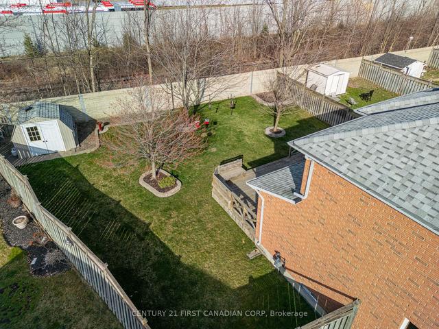 40 Prince Cres, House detached with 3 bedrooms, 3 bathrooms and 5 parking in Brampton ON | Image 29