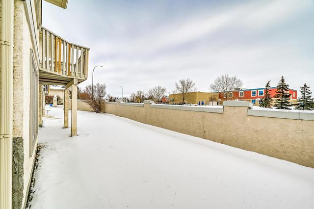 120 Edgepark Villas Nw, Home with 3 bedrooms, 3 bathrooms and 2 parking in Calgary AB | Image 29