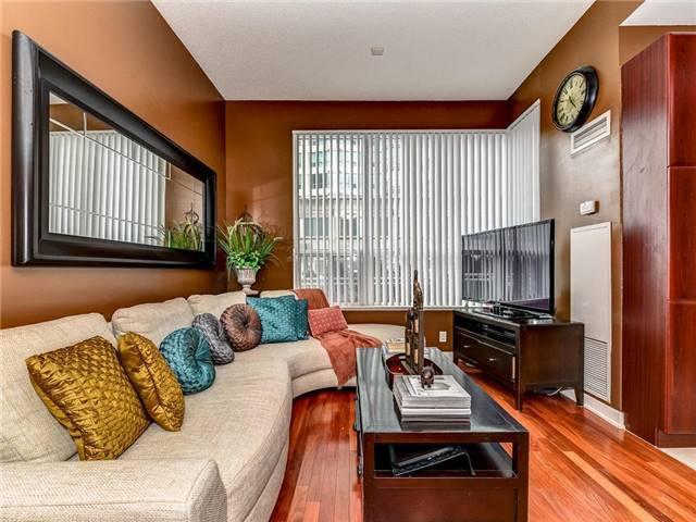 Th107 - 36 Lee Centre Dr, Townhouse with 2 bedrooms, 2 bathrooms and 2 parking in Toronto ON | Image 8
