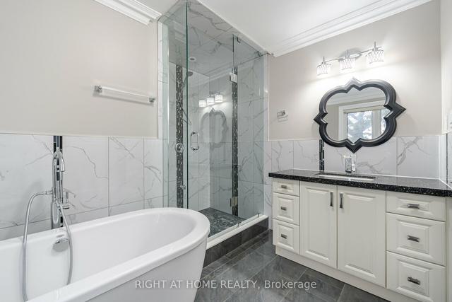39a Wolcott Ave, House detached with 4 bedrooms, 5 bathrooms and 2 parking in Toronto ON | Image 22