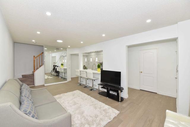 710 - 900 Steeles Ave W, Townhouse with 3 bedrooms, 3 bathrooms and 2 parking in Vaughan ON | Image 39