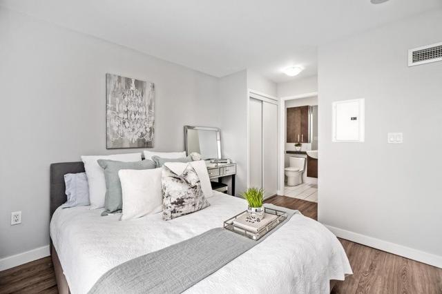 1903 - 8 Telegram Mews, Condo with 2 bedrooms, 2 bathrooms and 1 parking in Toronto ON | Image 8