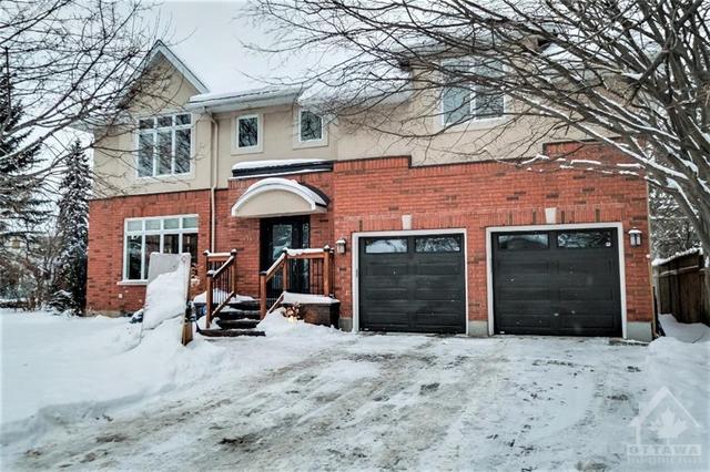 704 Brierwood Avenue, House detached with 4 bedrooms, 4 bathrooms and 6 parking in Ottawa ON | Image 1