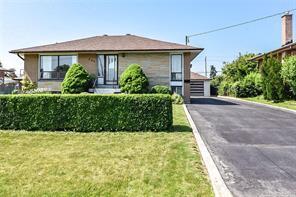 368 Weighton Dr, House detached with 3 bedrooms, 2 bathrooms and 10 parking in Oakville ON | Image 1