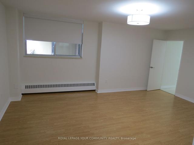 901 - 5 Frith Rd, Condo with 2 bedrooms, 2 bathrooms and 1 parking in Toronto ON | Image 21