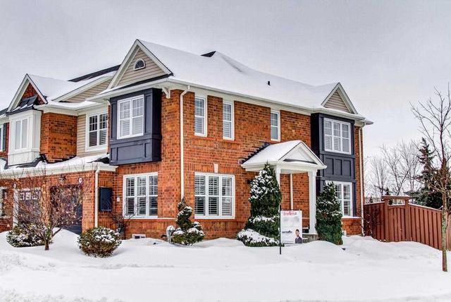 80 Dougherty Cres, House attached with 3 bedrooms, 3 bathrooms and 2 parking in Whitchurch Stouffville ON | Image 1