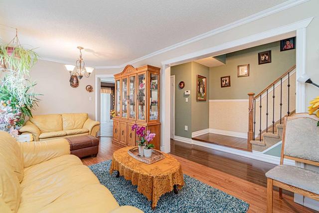 118 Tiller Tr, House semidetached with 4 bedrooms, 3 bathrooms and 3 parking in Brampton ON | Image 10