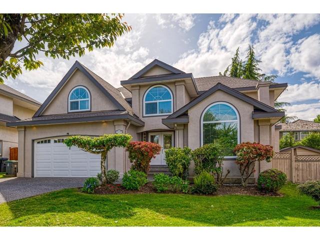 17127 102a Avenue, House detached with 4 bedrooms, 3 bathrooms and 2 parking in Surrey BC | Image 2