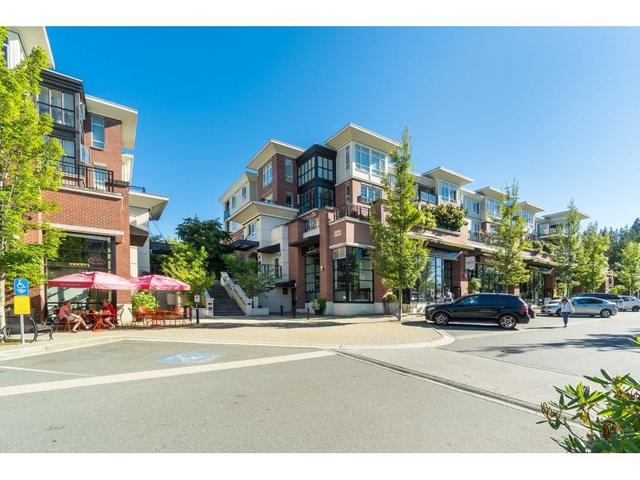 408 - 2940 King George Boulevard, Condo with 2 bedrooms, 2 bathrooms and 1 parking in Surrey BC | Card Image