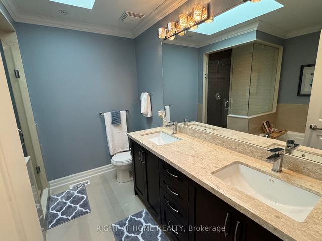 58b Thirty Second St, House detached with 3 bedrooms, 4 bathrooms and 3 parking in Toronto ON | Image 20