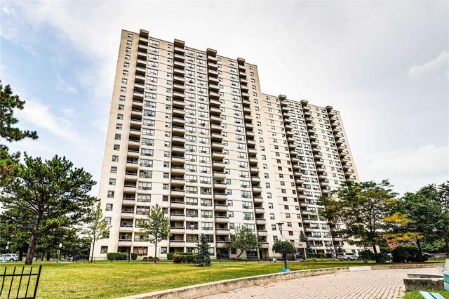 2116 - 370 Dixon Rd, Condo with 2 bedrooms, 1 bathrooms and 1 parking in Toronto ON | Image 1