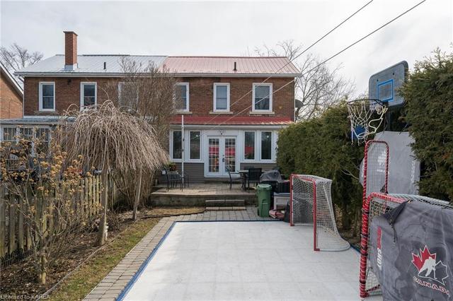 107 Stephen Street, House semidetached with 3 bedrooms, 1 bathrooms and 2 parking in Kingston ON | Image 25