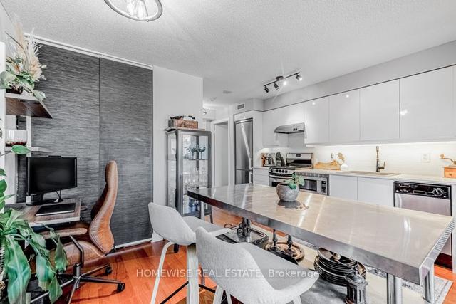 820 - 320 Richmond St E, Condo with 1 bedrooms, 1 bathrooms and 1 parking in Toronto ON | Image 10
