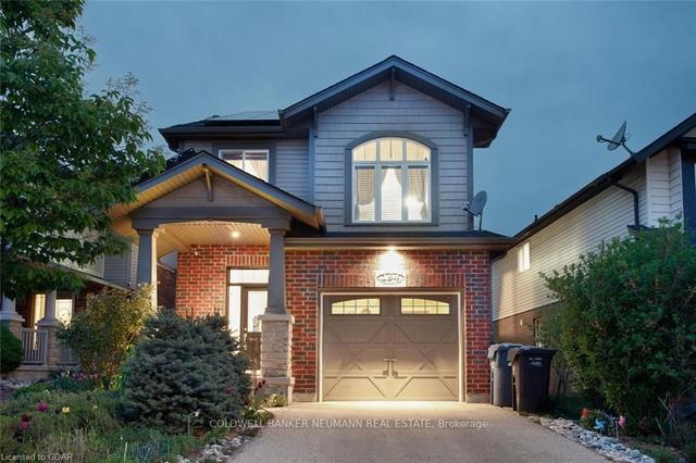 194 Goodwin Dr, House detached with 3 bedrooms, 4 bathrooms and 3 parking in Guelph ON | Image 12