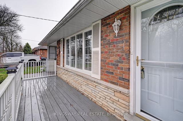 48 Renwick Ave, House detached with 2 bedrooms, 2 bathrooms and 4 parking in Cambridge ON | Image 23