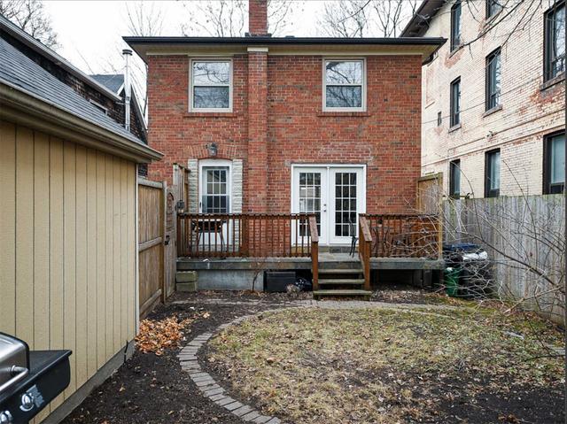 upper - 32 Gifford St, House detached with 4 bedrooms, 2 bathrooms and 1 parking in Toronto ON | Image 9